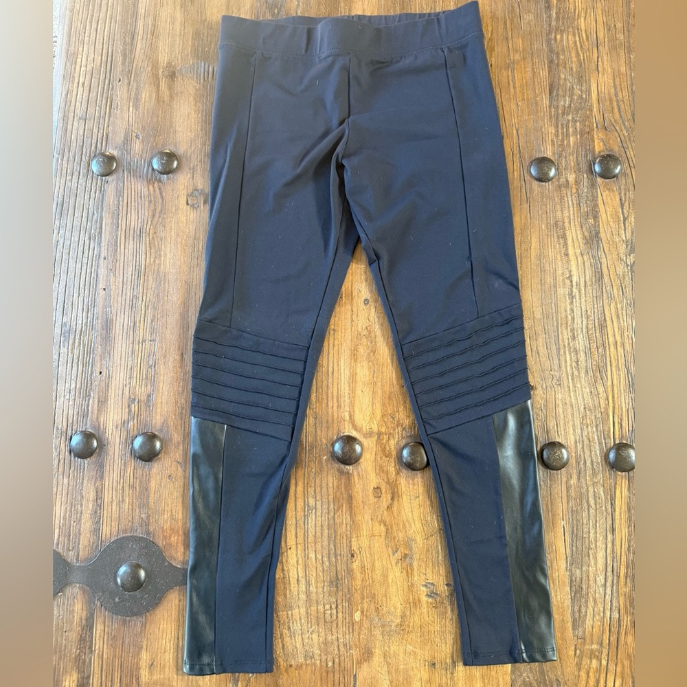 Black leggings Moto Rune sz M faux leather accents